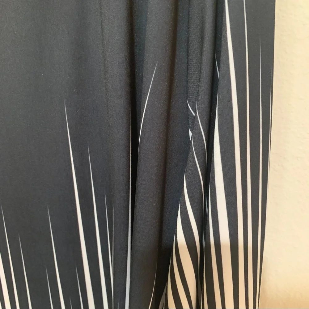 Lilly stretch top new with tags - Picture 6 of 11